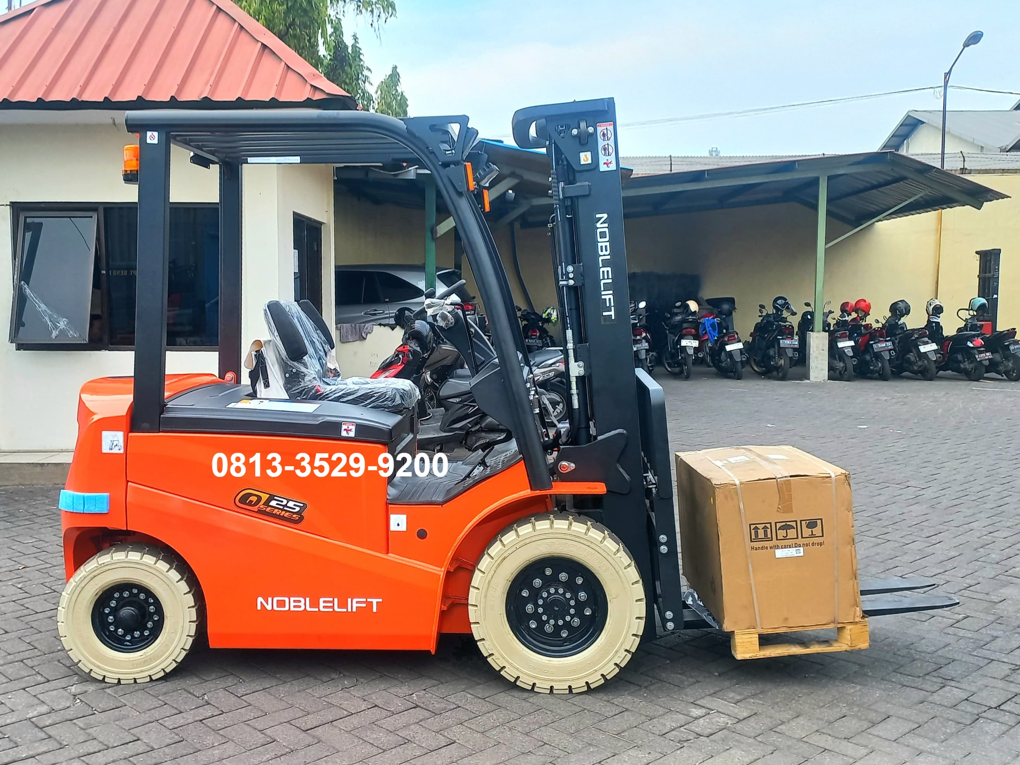 FORKLIFT NOBLELIFT 2500 KG forklift electric untuk perusahaan manufaktur / pharmacy / consumer goods untuk penawaran spesial hubungi kami